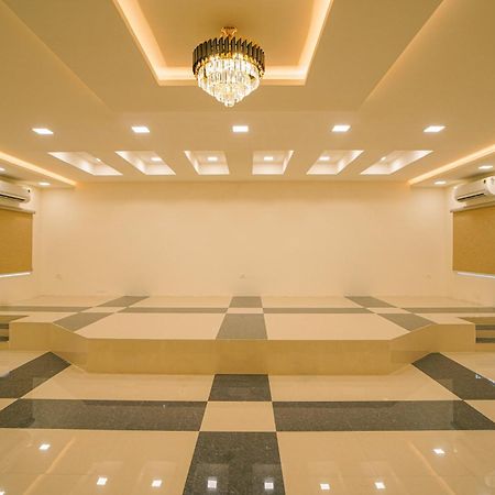 Hotel Tpc Camphor Tiruchirappalli Exterior foto